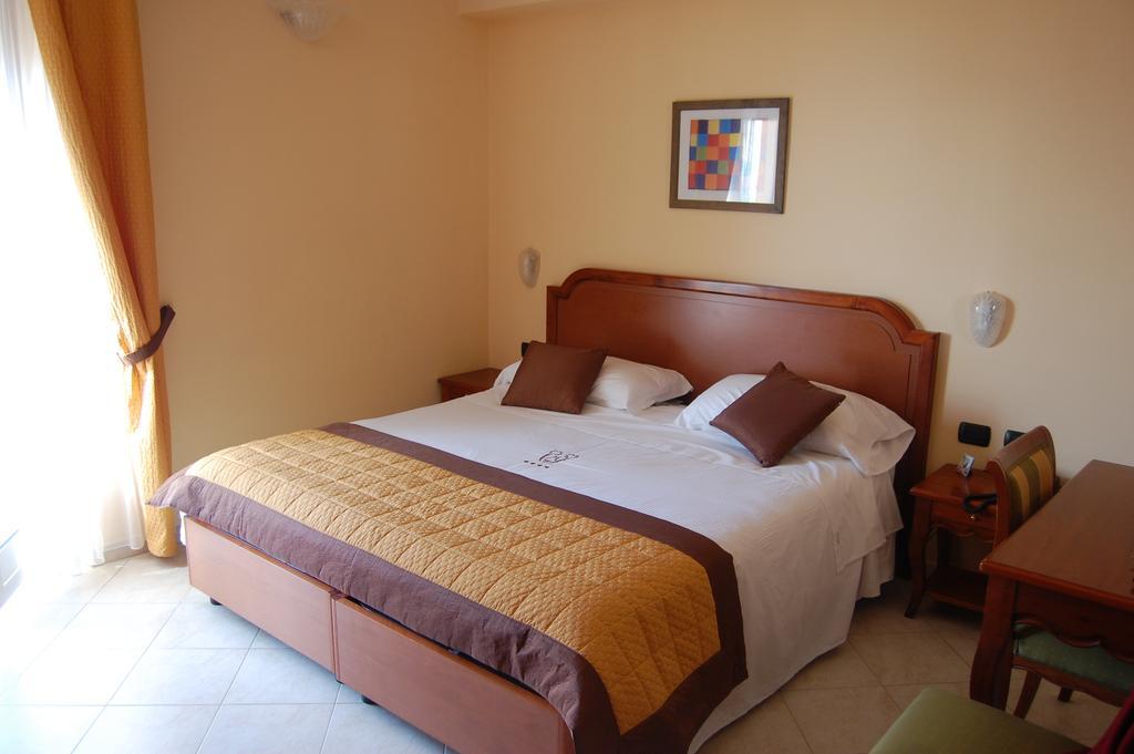 Grand Hotel Moroni Финале Лигуре Номер фото